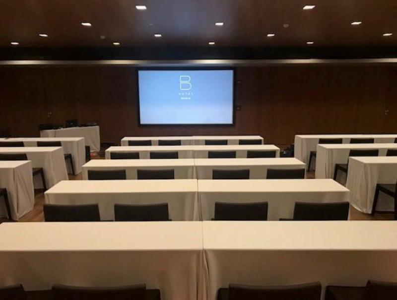 B Hotel Brasília Zewnętrze zdjęcie A typical classroom at the University of Pennsylvania